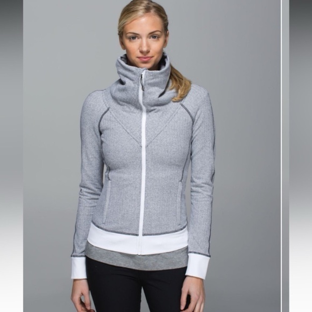 Lululemon Be Present Jacket knit zip up sweater sz 6